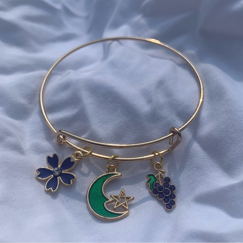 Brand New! Handmade! Adjustable Charm Bracelet - Picture 3 of 3